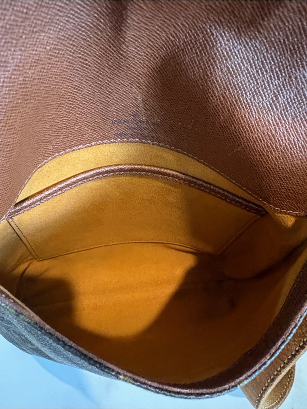 Louis Vuitton Monogram Canvas Crossbody Shoulder Bag - Picture 13 of 16